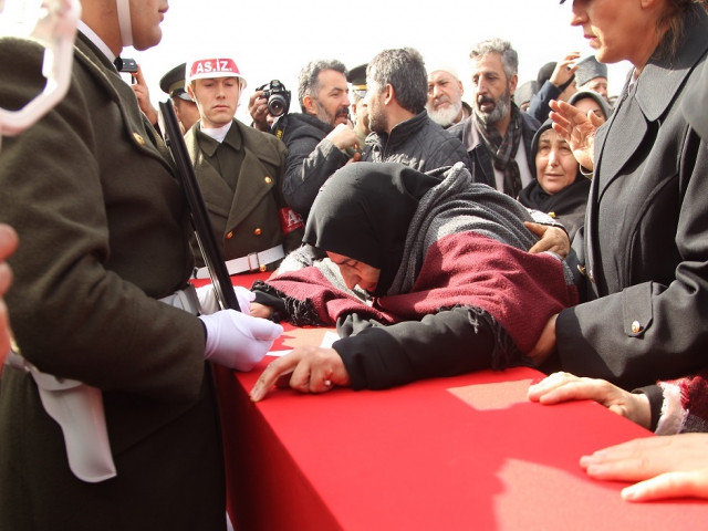 İdlib şehidi Uzman Onbaşı Nihat Kara son yolculuğuna uğurlandı