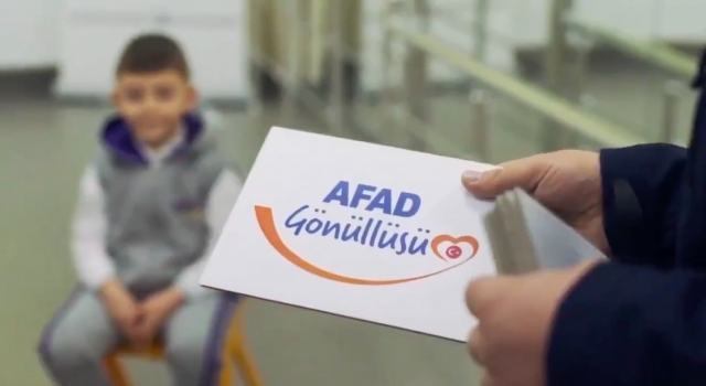 Minik AFAD gönüllülerinin oynadığı klip sosyal medyada ilgi görüyor
