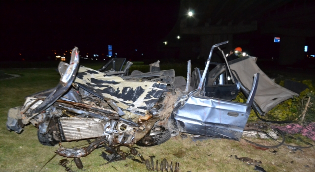 Edirne’de otomobil köprü ayağına çarptı: 1 ölü, 2 yaralı