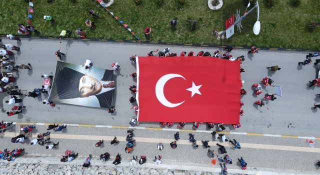 Bakan Kasapoğlu, ”Atatürk ve İstiklal Yolu Yürüyüşü”ne katıldı