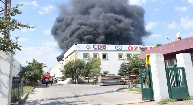 Tekirdağ’da geri dönüşüm fabrikasında çıkan yangın kontrol altına alındı