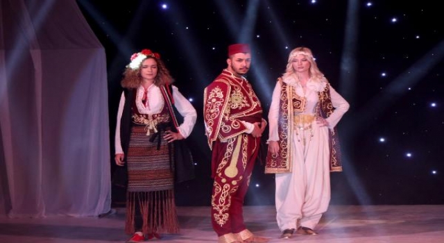 Edirne’de Balkan ve Rumeli kıyafetleri defilesi