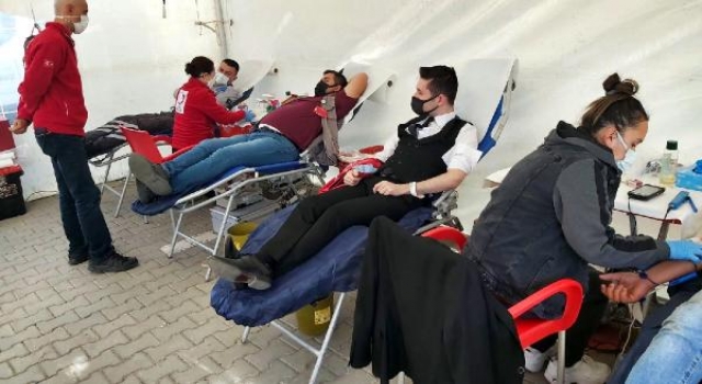 Edirne Göç İdaresi personeli kan bağışında bulundu