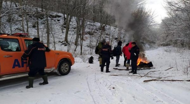 Ormanda kaybolan 4 kişi, 10 saat sonra bulundu