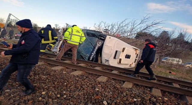 Kırklareli’de yük treni hemzemin geçitte midibüse çarptı: 27 yaralı/ Fotoğraflar