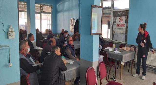Edirne’de sağlık ekipleri köylerde ilk yardım eğitimi veriyor