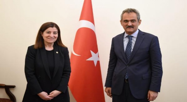 AK Parti’li Aksal, Milli Eğitim Bakanı Mahmut Özer’i ziyaret etti