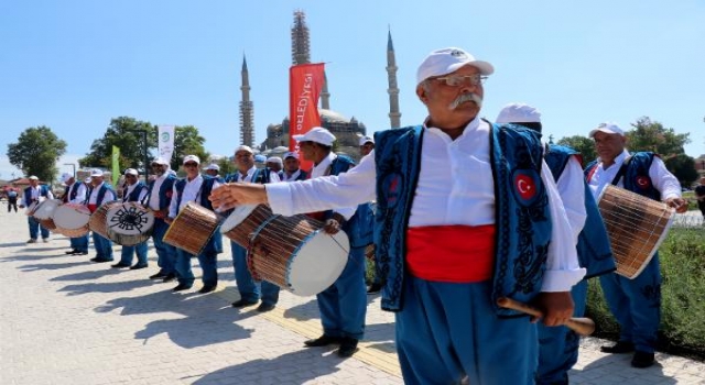 Kırkpınar Haftası, geleneksel davul-zurna ekibi ziyaretiyle başladı