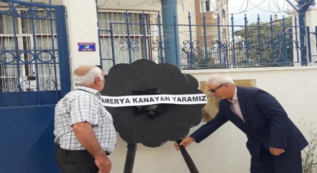 Balkan Rumeli Konfederasyonu üyeleri, Yunan Konsolosluğu önüne siyah çelenk bıraktı- Yeniden