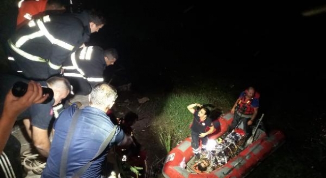 Edirne’de dengesini kaybederek Tunca Nehri’ne düşen kişi kurtarıldı
