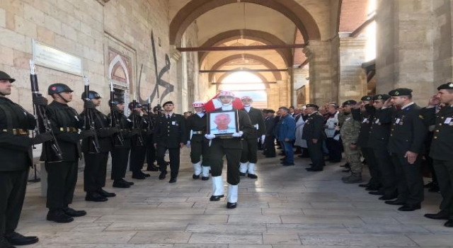 Edirne’de vefat eden Kıbrıs Gazisi, toprağa verildi