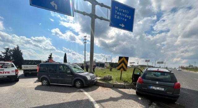 Tekirdağ’da hafif ticari araçla otomobil çarpıştı: 7 yaralı