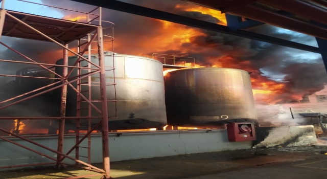 Kimya ve entegre atık tesisinde çıkan yangın, 3 saatte söndürüldü