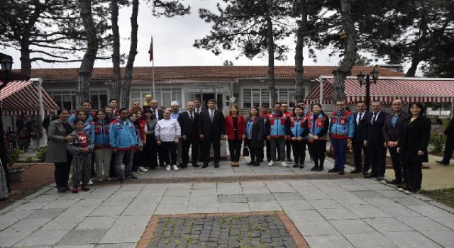 Edirne’de 32 aileye sürekli şeker ölçüm cihazı ve sensör dağıtıldı