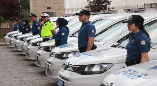 Edirne Emniyet Müdürlüğü’ne kazandırılan 21 araç hizmete alındı