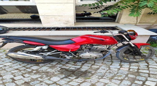 Kırklareli’nde polis, 2 adet çalıntı motosiklet yakaladı