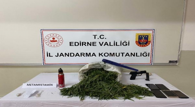 Edirne’de 4 kilo 700 gram kubar esrar ele geçirildi