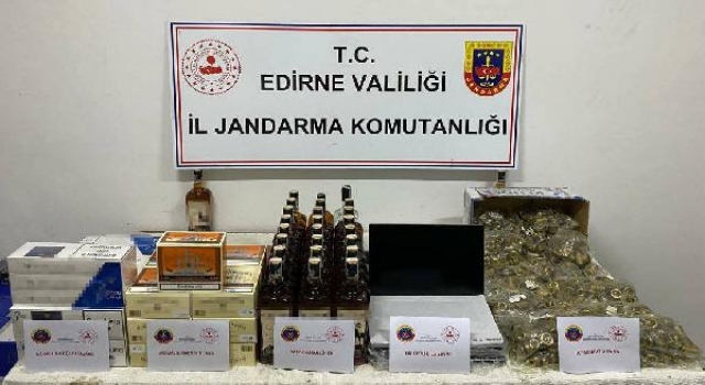 Edirne’de yolcu otobüsünde 300 bin liralık gümrük kaçağı malzeme ele geçirildi