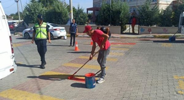 Kırklareli jandarmasından okul servisleri ve yaya geçitlerinde denetim