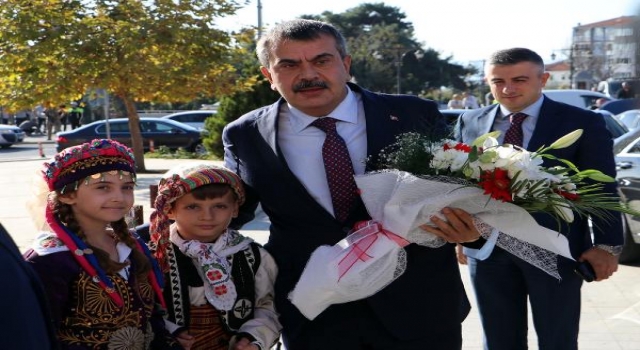 Bakan Tekin: 1583 okul, deprem sebebi ile yıkılıp yeniden yapılmış durumda