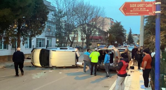 Edirne’de iki otomobil çarpıştı; 1 yaralı