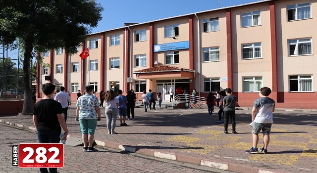 Trakya'da Liselere Geçiş Sistemi (LGS) sınavı başladı