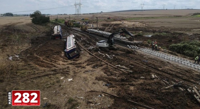 Çorlu'da tren kazasının yaşandığı yerde bilirkişi heyeti keşif yaptı