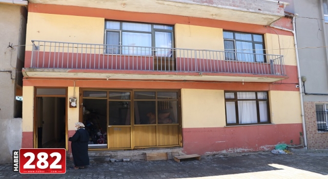 Tekirdağ'da bir kişi daha önce birlikte yaşadığı kadını ve 6 yaşındaki kızını öldürdü