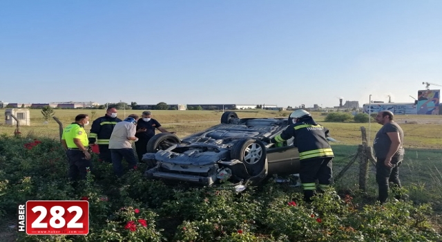 Tekirdağ'da devrilen otomobildeki 3 kişi yaralandı