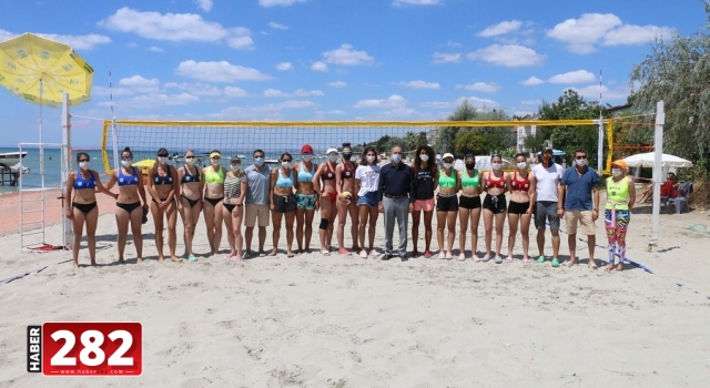 Marmaraereğlisi’nde Plaj Voleybol Turnuvası düzenlendi