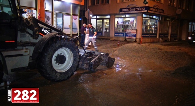 Tekirdağ'da sağanak nedeniyle bazı iş yerlerini su bastı