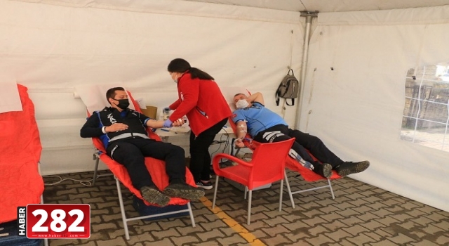 Marmaraereğlisi Belediye Personelleri, Kızılay’a kan bağışında bulundu