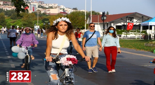 Tekirdağ'da "Süslü Kadınlar Bisiklet Turu" düzenlendi