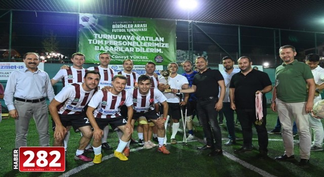 Süleymanpaşa Belediyesi Hizmet İş Birimler Arası Futbol Turnuvası ödül töreni ile sona erdi