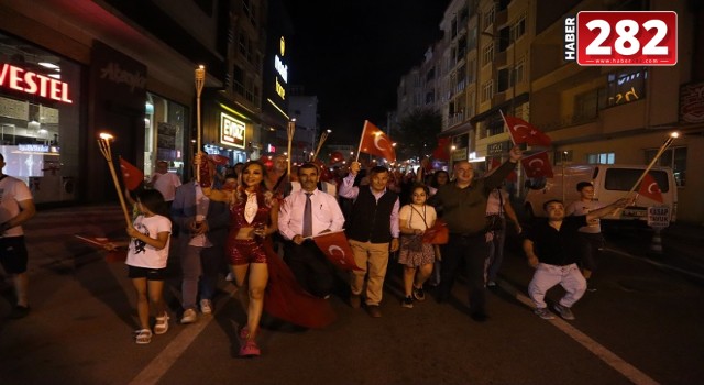 30 Ağustos Zafer Bayramı’nın 101. yıldönümü, tüm yurtta olduğu gibi Saray’da da coşkuyla kutlandı.