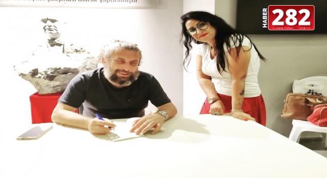 Yazar Ali Lidar, Çorlu 11. Geleneksel Kitap ve Kırtasiye Fuarında sevenleri ile buluştu