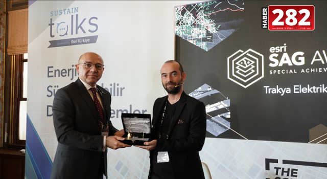 Enerjide Sürdürülebilir Dijital Yöntemler etkinliğinde, TREDAŞ’a ödülü takdim edildi