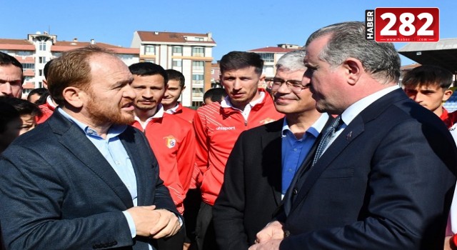 TEKİRDAĞ Bakan Bak 'Çorlu'ya 10 bin 59 kişilik stadyum yapacağız'