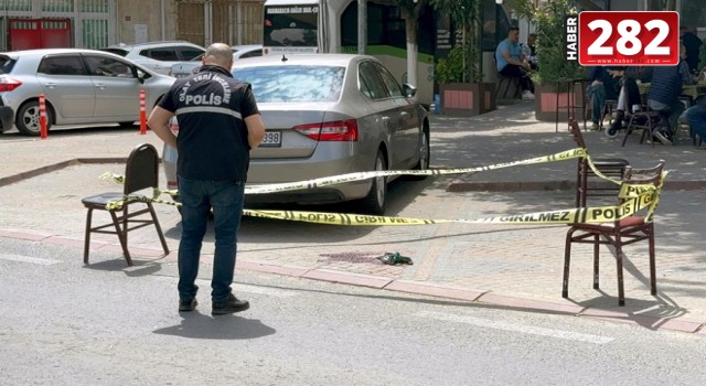 'Camide minibüs yıkama' diye uyaran muhtarı bıçakla yaraladı