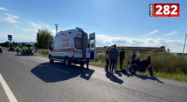 Tekirdağ'da otomobille çarpışan motosikletteki 2 kişi yaralandı