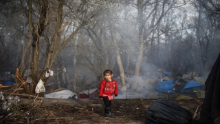GÜNCELLEME Sığınmacıların Avrupa yolunda "umutlu" bekleyişleri devam ediyor 