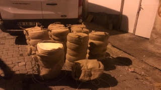 Tekirdağ’da mandıradan çalınan 587,5 kilogram kaşar peyniri bulunarak sahibine teslim edildi