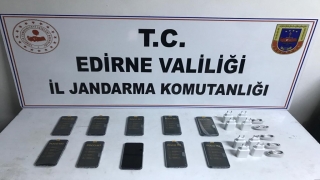 Romanya’dan İstanbul’a giden otobüste kaçak cep telefonu ele geçirildi