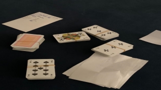 Kırklareli’nde emlakçı bürosunda kumar oynayan 10 kişi yakalandı