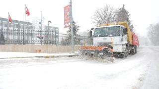 Edirne’de sınır kapılarına giden yollarda karla mücadele sürüyor