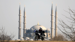 Motosiklet tutkusunun peşinden giden ”Yunus polisi Afife” çocukluk hayalini gerçekleştirdi