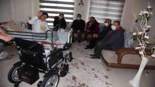 Engelli genç kızın akülü tekerlekli sandalye hayalini Almanya’da yaşayan gurbetçi gerçekleştirdi