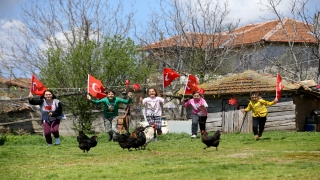 Kırklareli Valisi Bilgin sınır köylerindeki çocuklara 23 Nisan’da evlerini süslemeleri için hediyeler gönderdi
