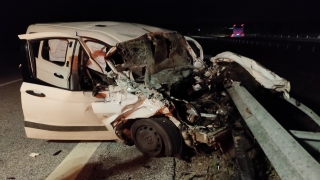 Kırklareli’nde tıra çarpan otomobilin sürücüsü öldü