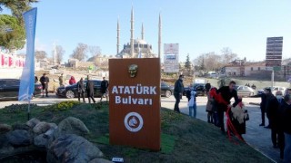 Edirne’de 18 bin 742 metrelik ’Atatürk Bulvarı’ açıldı; başkan ’Türkiye’nin en uzunu’ dedi